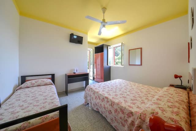 Double Room, 1 Double or 2 Twin Beds, Garden View