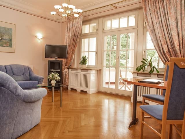 Suite, Balcony