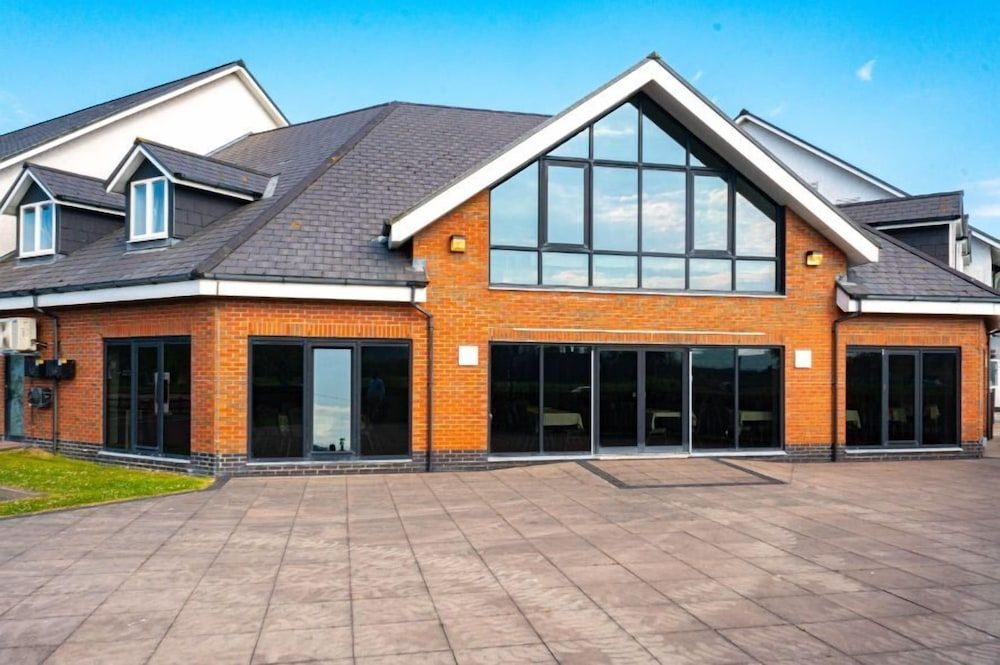 Aberystwyth Park Lodge Hotel1