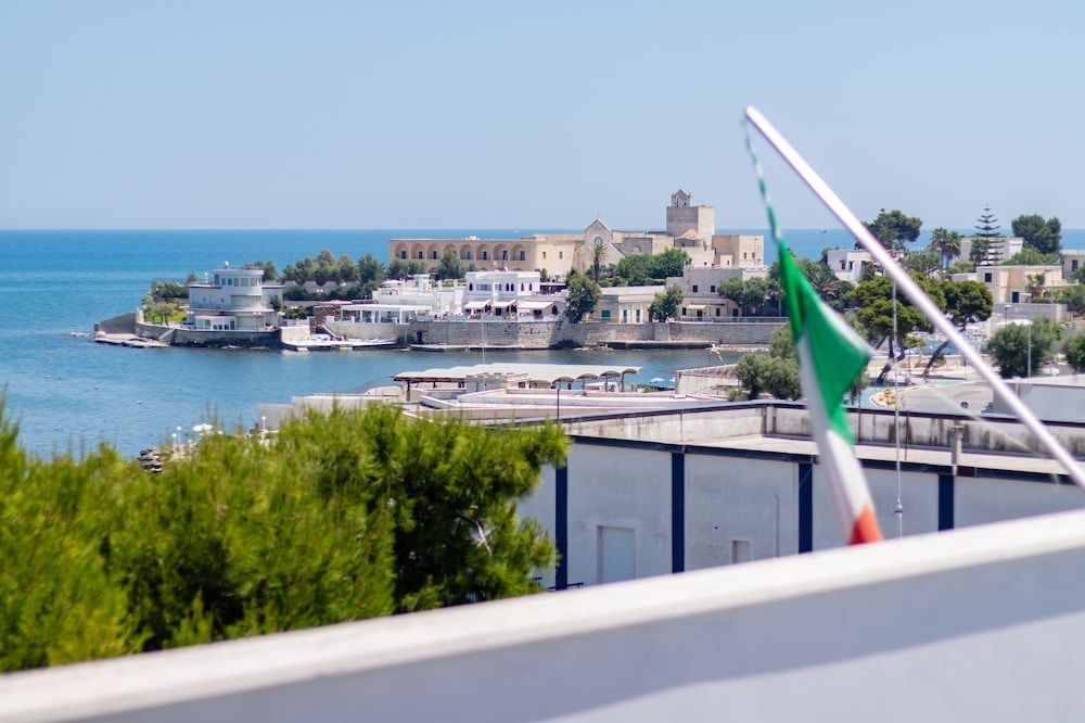 Hotel Riviera1