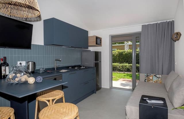 Deluxe Bungalow S