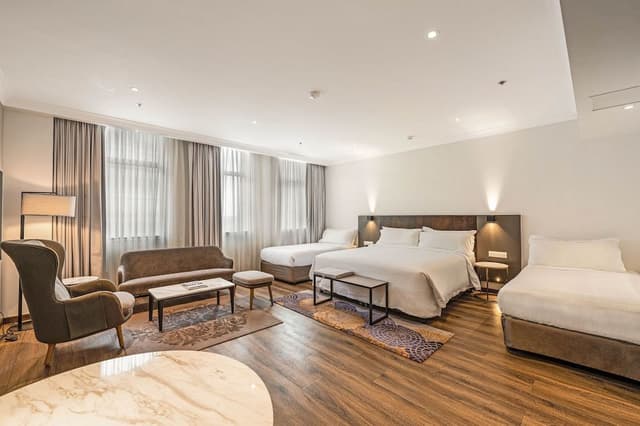 Signature Premium Family Room