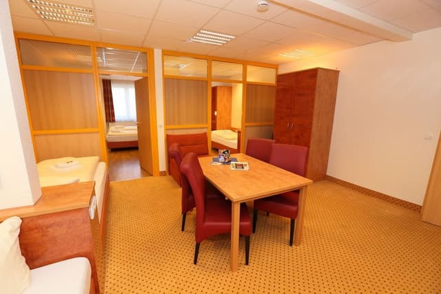 Apartment (6 Adults)