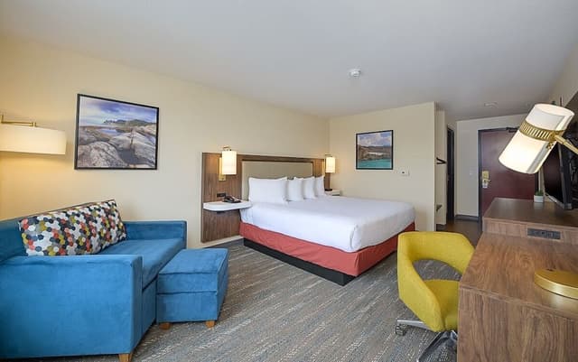 Standard Room, 1 King Bed