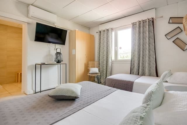 Comfort Triple Room