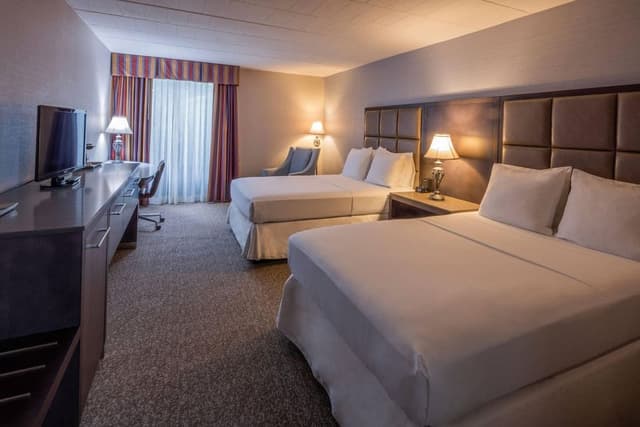 Room, 2 Double Beds, Non Smoking, Poolside