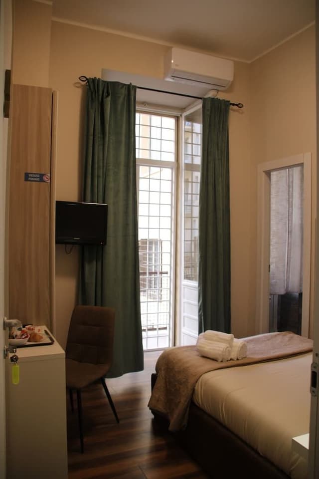 Business Single Room