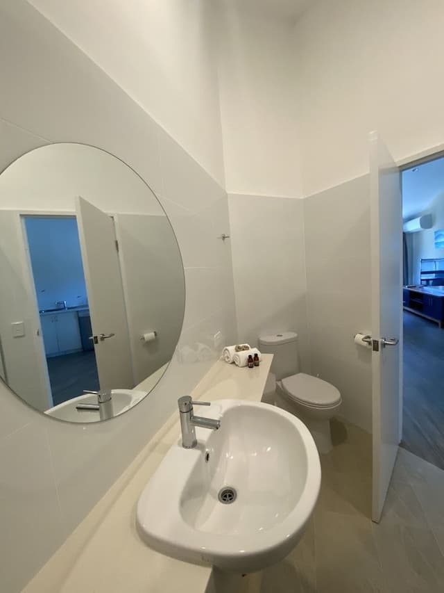 Apartment, 1 Bedroom, Street Side