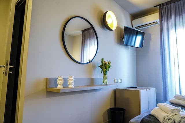 Triple Room, Valley View