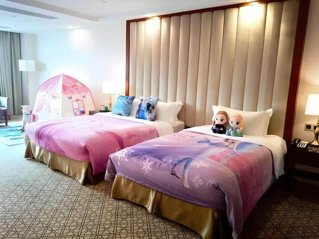 Parent-Child Room