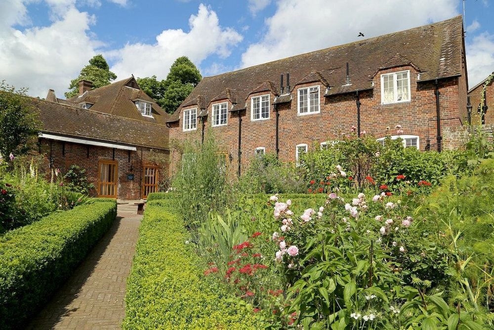 Stable Courtyard Bedrooms At Leeds Castle0