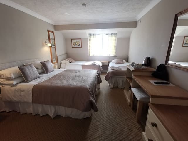 Suite, Accessible, Ensuite (2 Adults & 2 Children)