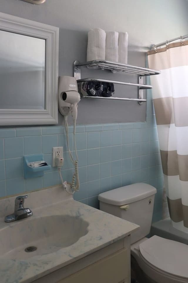 ADA Accessible Studio, 2 Queen Beds