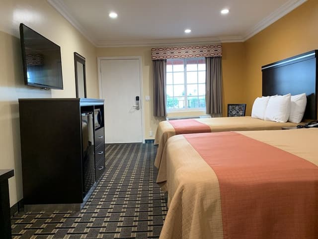 Deluxe Double Room, 2 Queen Beds, Non Smoking