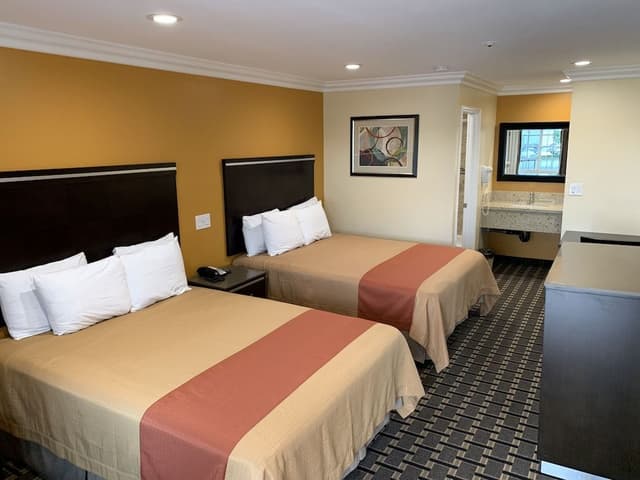 Deluxe Double Room, 2 Queen Beds, Non Smoking