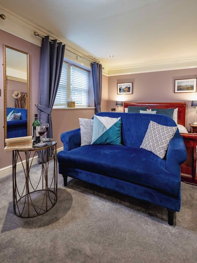 Double Room (The Shirley Suite)