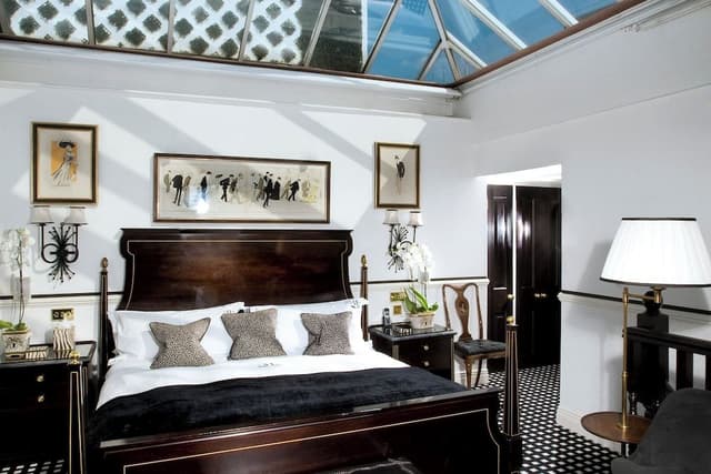 Suite (6) Conservatory)