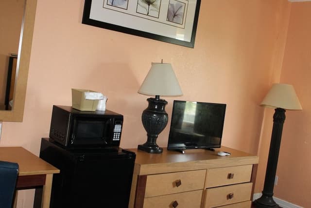 Single Room, 1 King Bed, Non Smoking