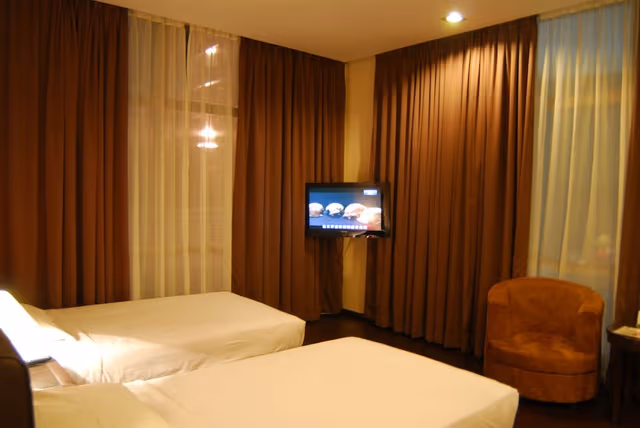 Standard Twin Room