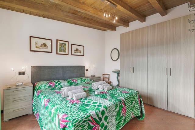 Family Apartment, Multiple Bedrooms, Mountainside (Blu Lavanda Lakeview Terrace +)