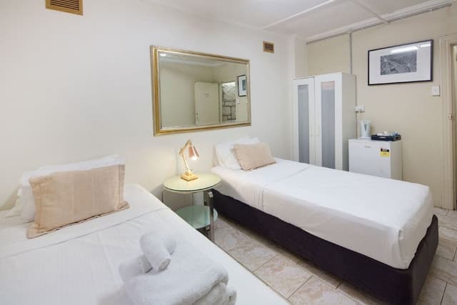 Budget Twin Room, Shared Bathroom