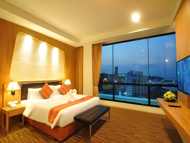 Sky Suite B