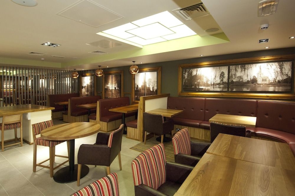 Premier Inn Stratford- upon- Avon Central4