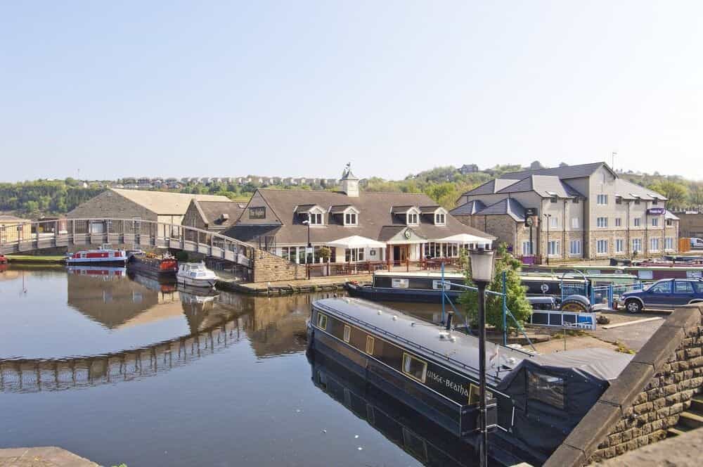 Premier Inn Huddersfield Central Premier Inn Huddersfield Central