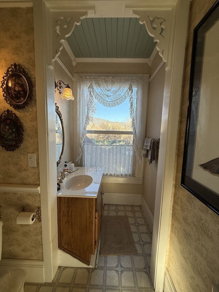 Roseberry House Bed & Breakfast4