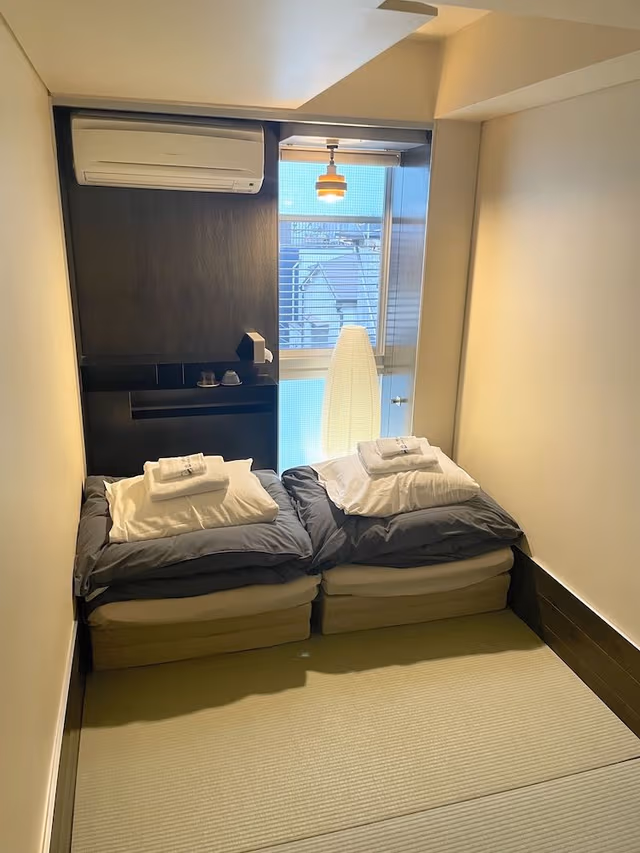 Japanese-style twin room with shared bathroom