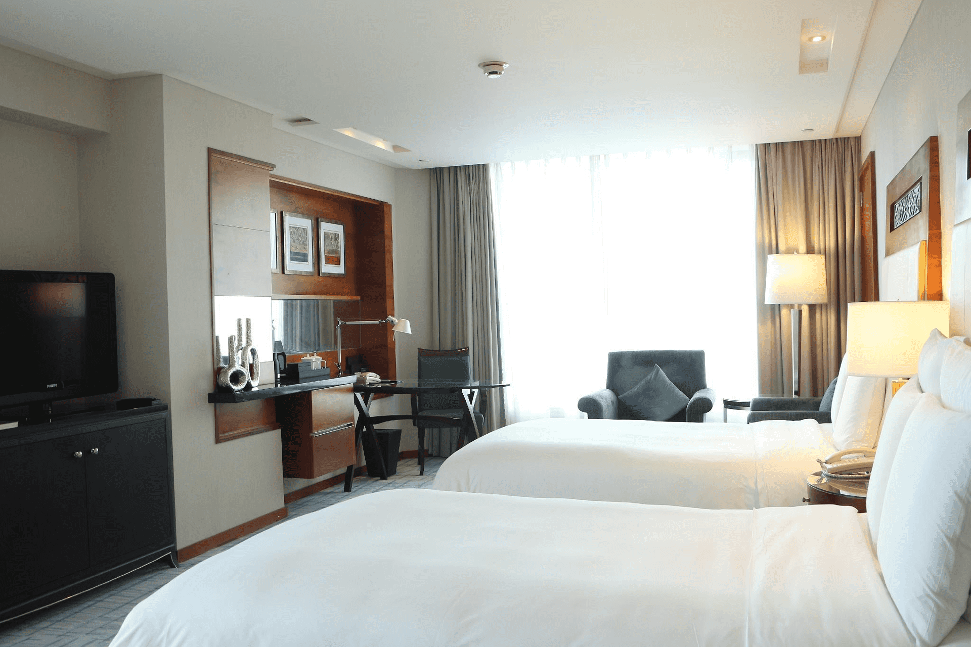 โรงแรมเรอเนสซองซ์อู่ฮั่น โรงแรมเรอเนสซองซ์อู่ฮั่น