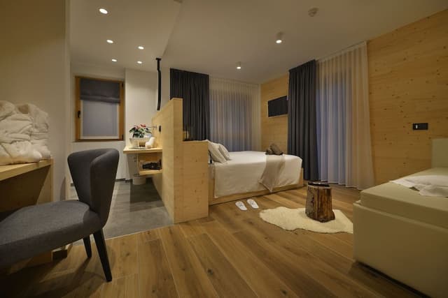 Alpine Junior Suite with balcony