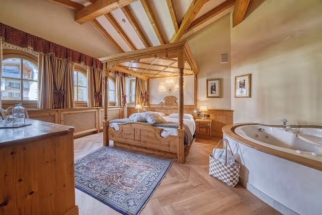 Romantic Studio Suite