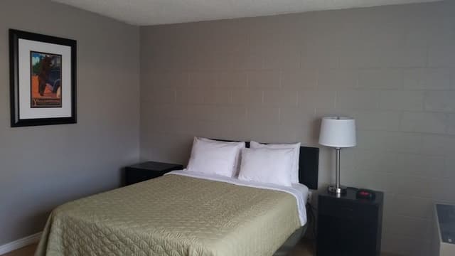 Room, 1 Queen Bed, Non Smoking