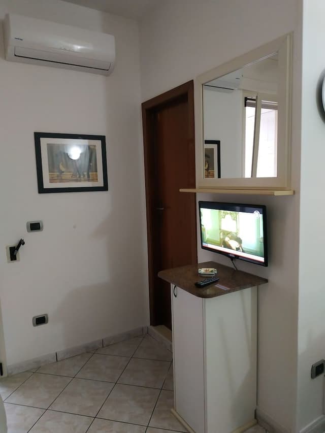 Studio, Kitchenette, City View