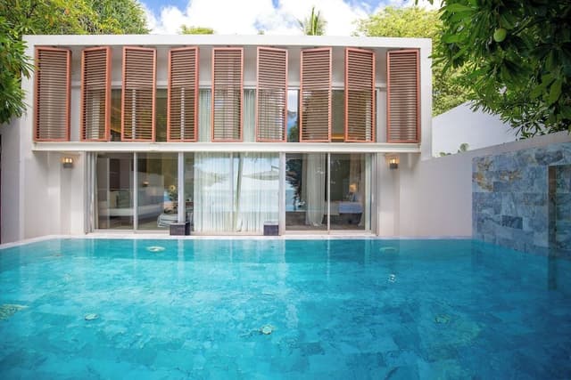 1-Bedroom Beachfront Pool Villa