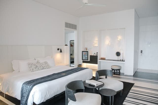 Pool Suite