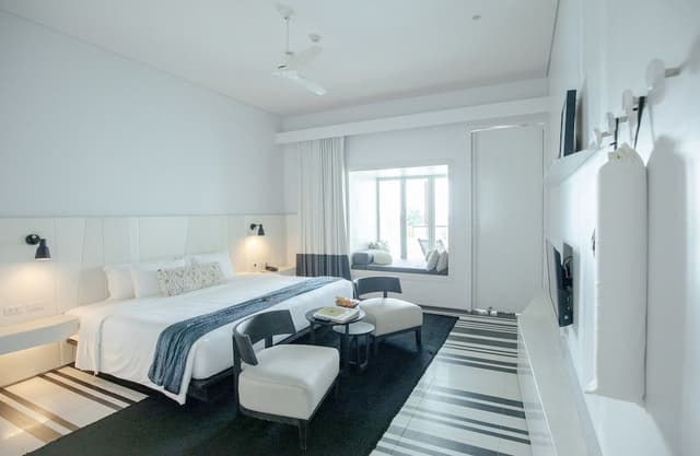 Pool Suite