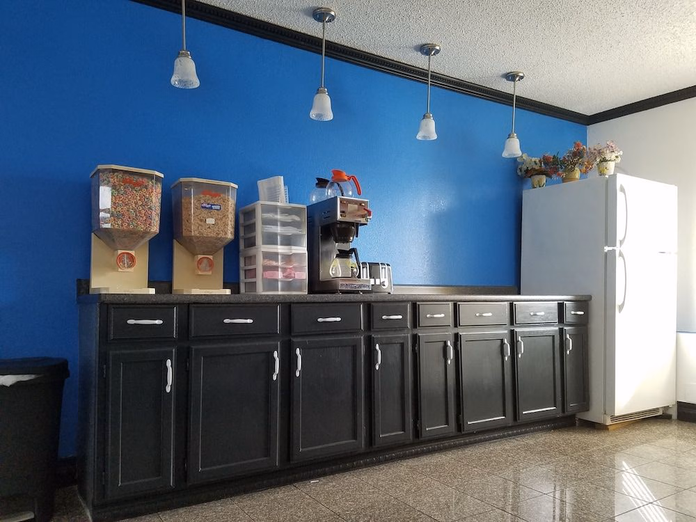 Americas Best Value Inn-Indy South1