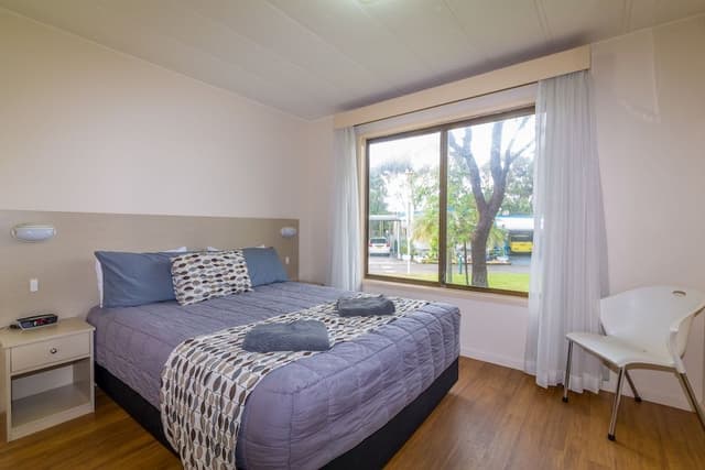 2 Bedroom Air Conditioned Cabin