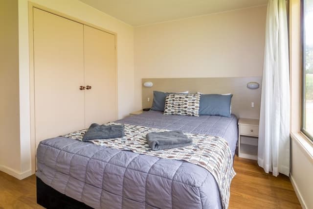 2 Bedroom Air Conditioned Cabin