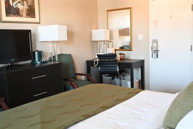 Room, 1 King Bed (Third Floor)