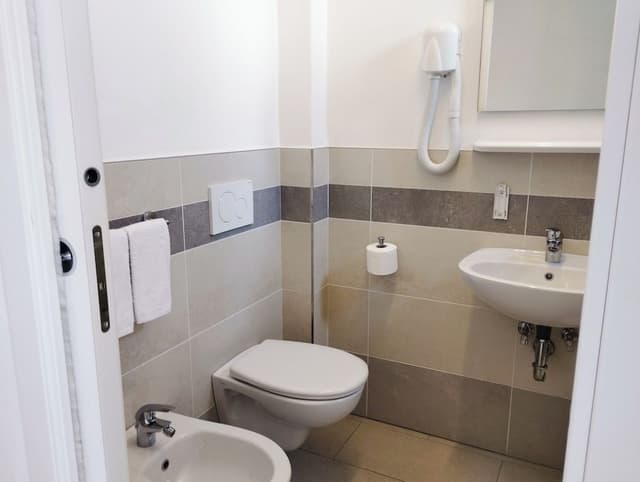 Economy Triple Room, Balcony