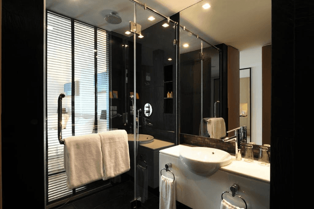 Studio Executive Double