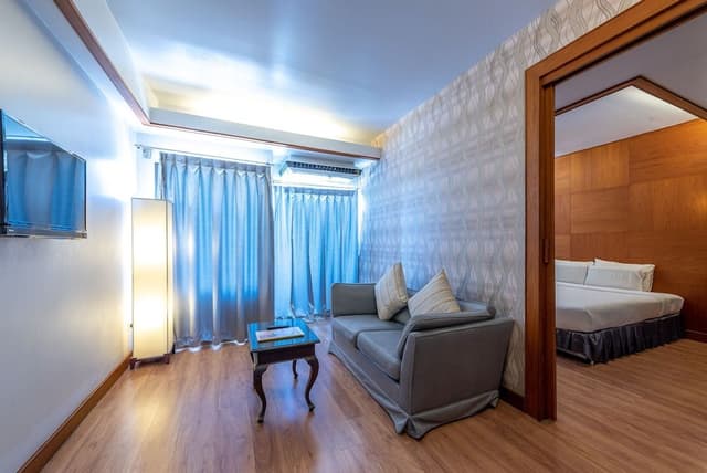 Honeymoon Room
