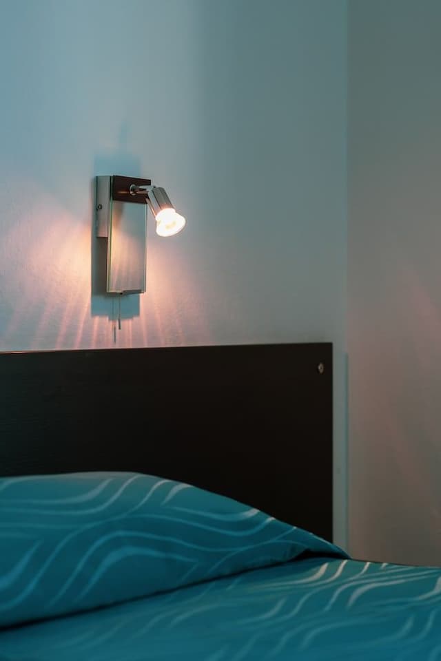 Basic Double or Twin Room, Courtyard View (5)
