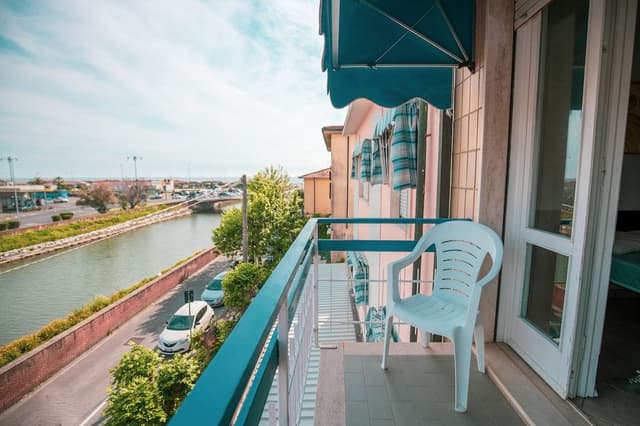 Basic Double or Twin Room, Courtyard View (14)