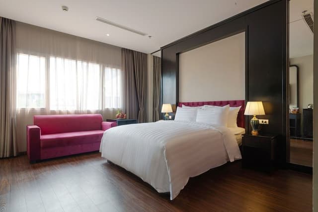 Signature Double City View