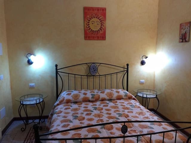 Economy Room, 1 Queen Bed
