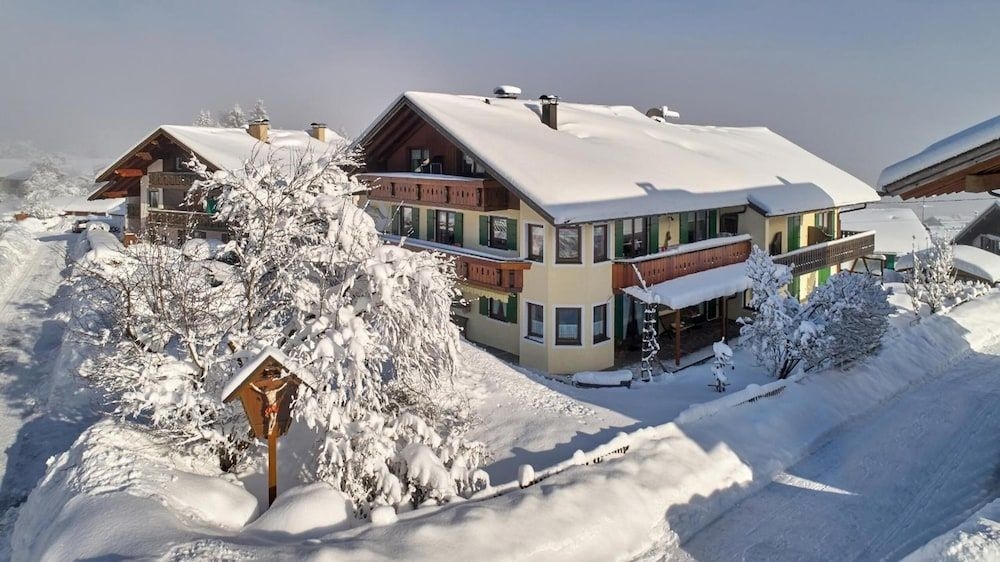 Gastehaus Alpina4